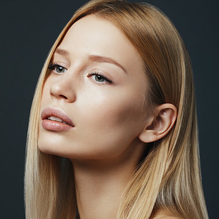 Philadelphia Radiesse model with blond hair